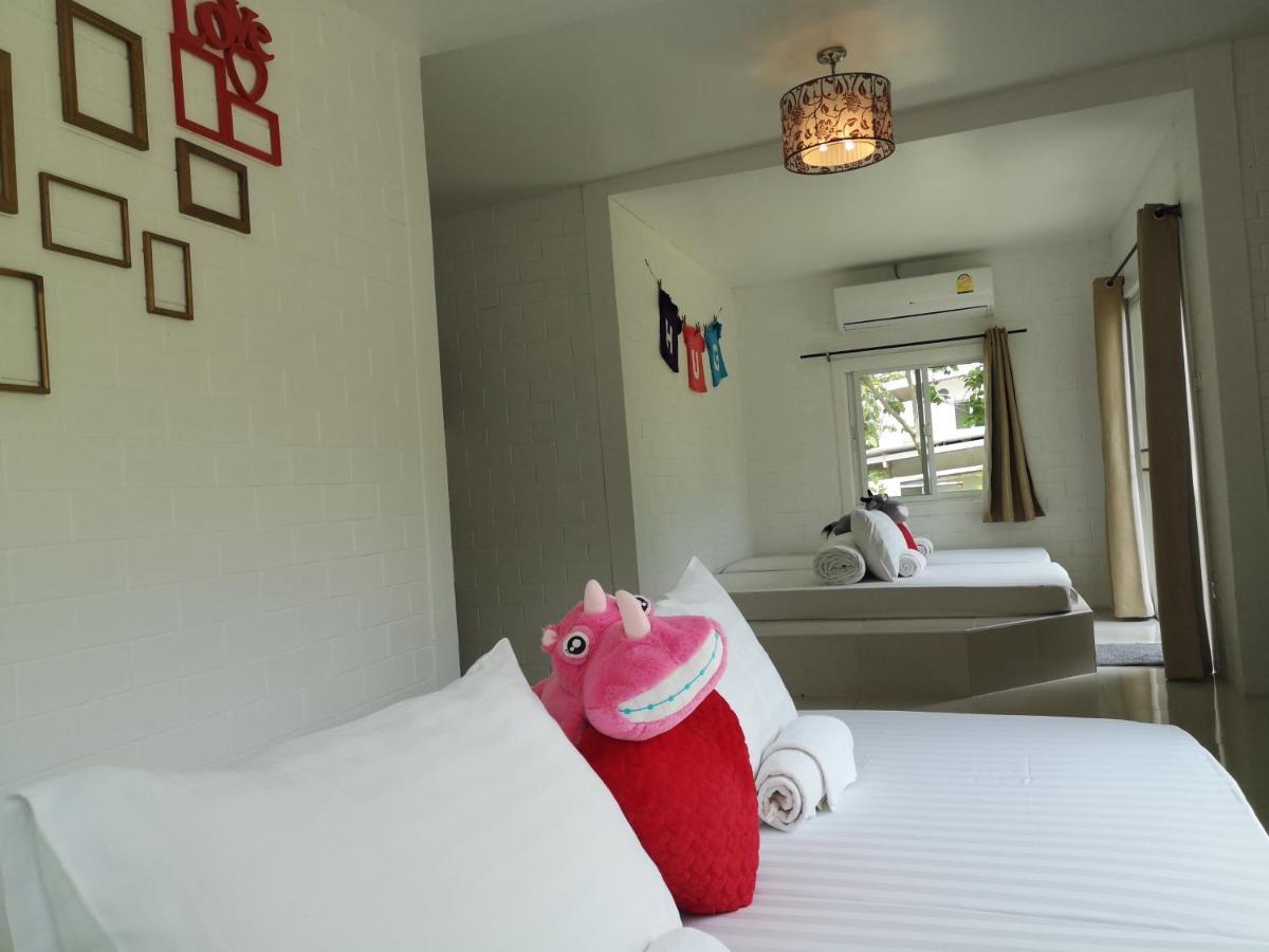Hug Station Khaoyai Hotel Pong Talong Esterno foto